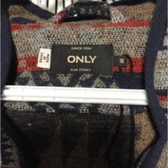 Blazer/cardigan from ONLY SIZE MEDIUM - Picture 2 of 2